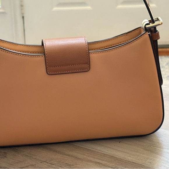 Kate Spade Reegan small shoulder bag and medium wallet in tiramisu mousse. - Picture 3 of 11